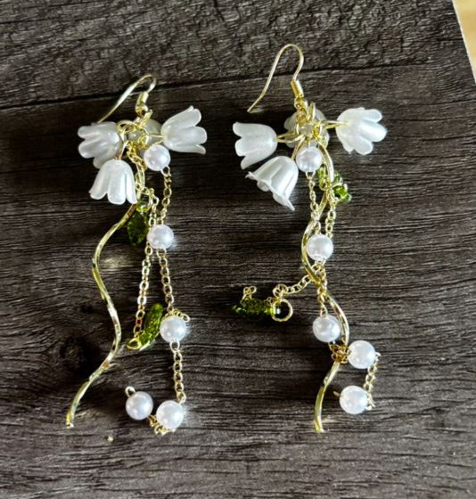 "Orchard" Cute Lillie Goldtone Dangle Earrings
