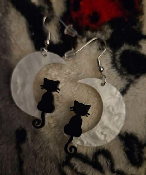 "Midnight" Cute cat in the moon Earrings