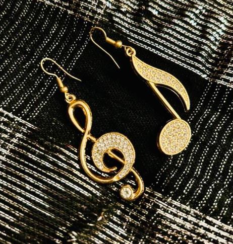 "Musical Serenade" Lovely Clef and Note Earrings